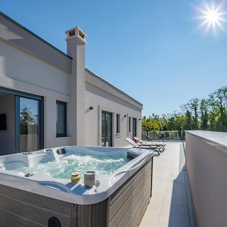 Villa Kalea By Tourist Adria Group